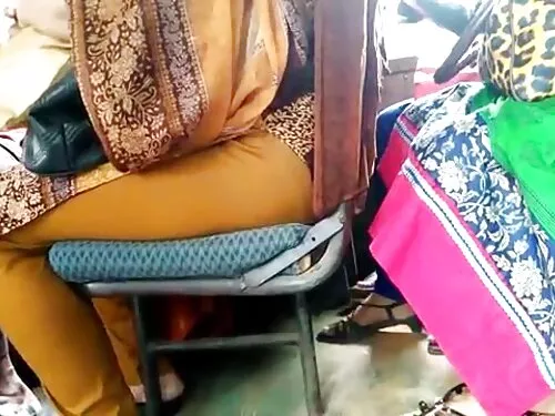 सानो स्तन संग शरारती ...