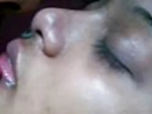 हर्नी गृहिणी लुसी ब् ...
