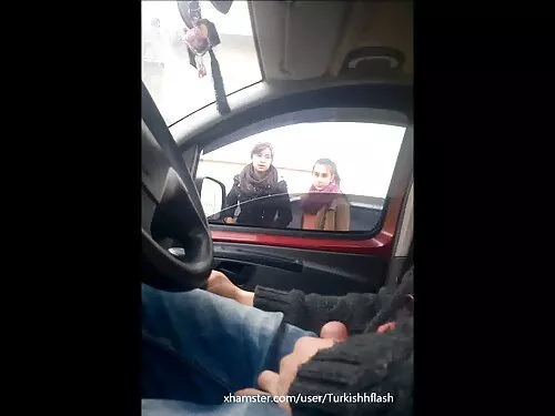 ठूलो छाती भएको शरारत ...