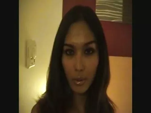 Busty एशियाई सौन्दर् ...