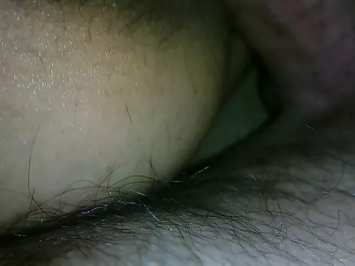 शीर्ष खाँचको ब्लोन्ड ...